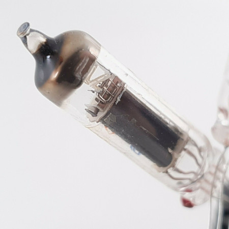 2 X 5676 TELEFUNKEN TUBE. CQ  ENA