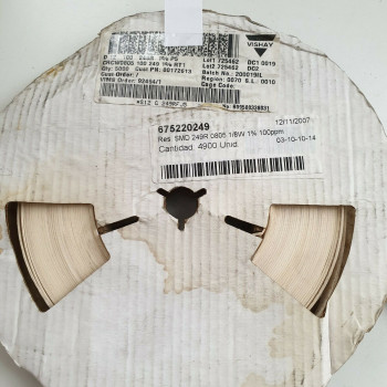 10 x 249R 1/8W 1% 100PPM SMD VISHAY RESISTOR. CA392U4900F080721