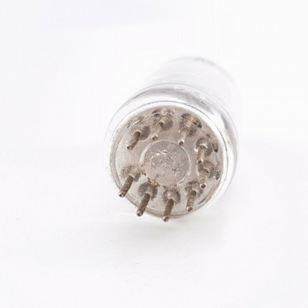 1 X 12AX7 TUBE. US. MADE. 17MM BLACK LADDER PLATES. USED. CX  ENA