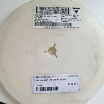 10 x 806R 1/4W 1% 100PPM SMD VISHAY RESISTOR. (R198) CA392U5000F080721