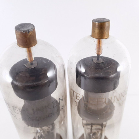 2 X RGQ10/4d TELEFUNKEN TUBE. METAL BASE. AC  ENA
