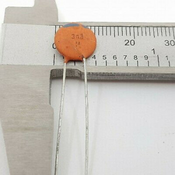 CERAMIC CAPACITOR 3n3 M  20%  NOS (New Old Stock) 2PC. C489U50F101121