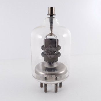 1 X RS685 TELEFUNKEN TUBE. NOS. AD  ENA