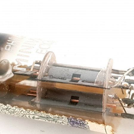 1 X ECC40 TUBE. PHILIPS-MINIWATT. CLOSED GETTER. 1950s PRODUCTION. DP LCR.  US