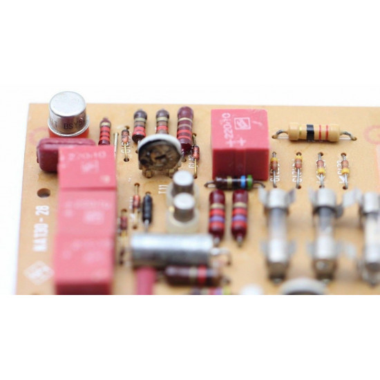 OLD PCB RS NA130-28. CAPACITOR, TRANSISTOR, TRIMMER, FUSE NOS 1PC. CA327U2