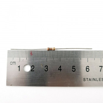 5 x 1/4W 100R 5% CARBON RESISTOR. NOS. C1832U260F120521