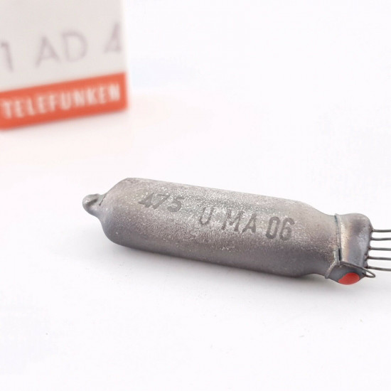 1 X 1AD4 TELEFUNKEN TUBE. 1950s PRODUCTION. MATCHED CODES. RCB52