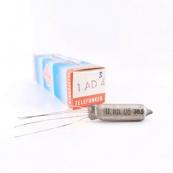 1 X 1AD4 TELEFUNKEN TUBE. 1950s PRODUCTION. MATCHED CODES. SMALL LOGO. RCB52