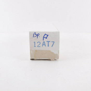 1 X 12AT7 TUBE. RAYTHEON BRAND. BLACK PLATES. TILTED GETTER.  CL  ENA