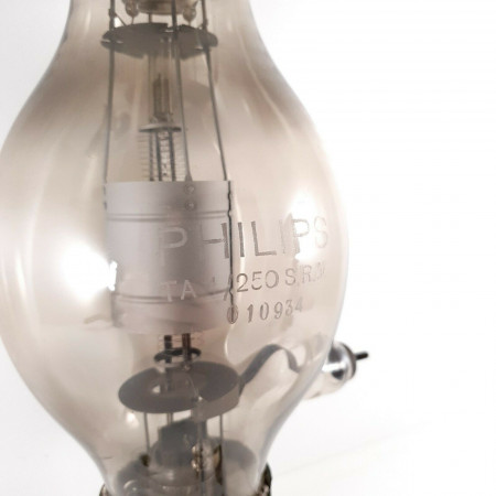 1 x TA4/250 PHILIPS FOR COLLECTOR´S TUBE. BROKEN FILAMENT, NOT WORKING. CB361