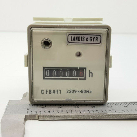CONTADOR HORAS ELECTROMECANICO ELECTROMECHANICAL HOUR COUNTER 220V 50HZ CFB4f1