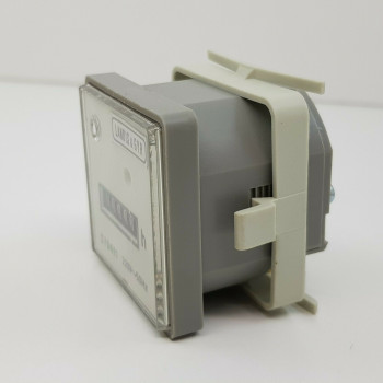 CONTADOR HORAS ELECTROMECANICO ELECTROMECHANICAL HOUR COUNTER 220V 50HZ CFB4f1 2