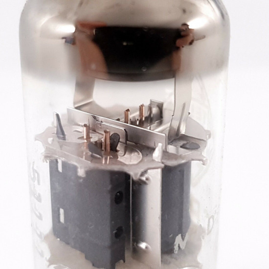 1 X PCF82 TELEFUNKEN TUBE. 1950s SIEMENS UND HALSKE PROD. CK  ENA