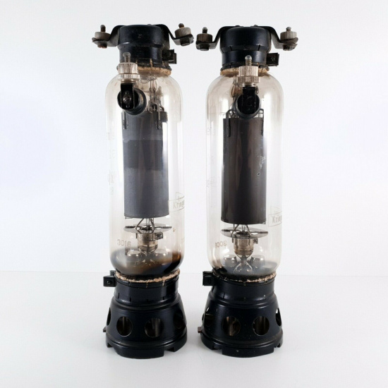 2 X RS282 TELEFUNKEN TUBE. 1940s...