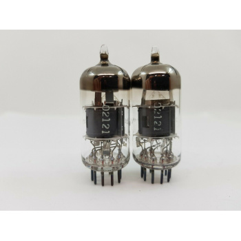2 X PCF82 TUBE. TELEFUNKEN... 2