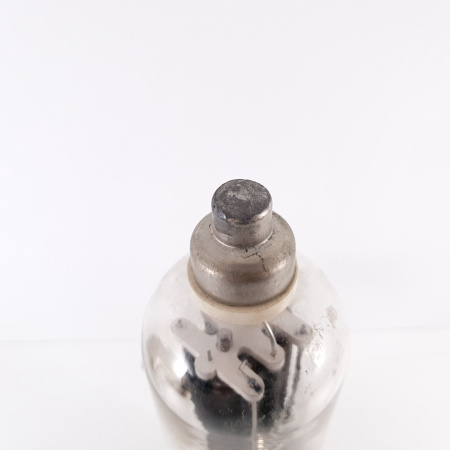 1 X JAN 810 KEN-RAD TUBE. BLACK PLATES. D-GETTER. 4. CH60