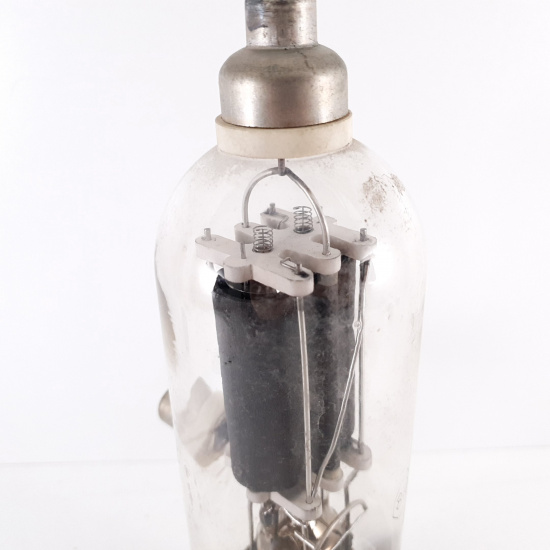 1 X JAN 810 KEN-RAD TUBE. BLACK...