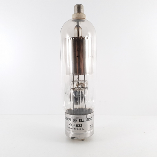 1 X GL-4B32 GENERAL ELECTRIC  TUBE. RECTANGULAR GETTER. 1. CH62