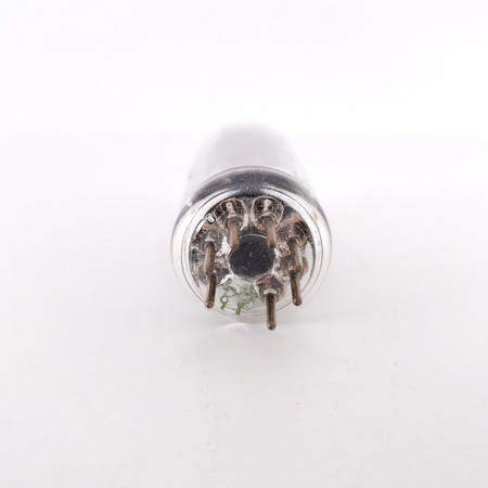 1 X 6AU6 ULTRON TUBE. SQUARE GETTER. 81%. 21. CH70
