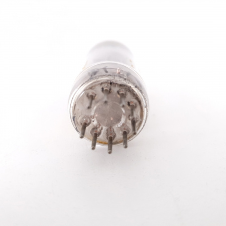 1 X 6CS7 CORONADO TUBE. BLACK PLATES. COPPER RODS. 95/96%. 38. CH70