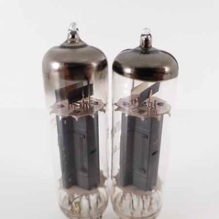 2 X PL84 MINIWATT TUBE. COPPER RODS. MATCHED PAIR. 62/62mA. 1. CH71