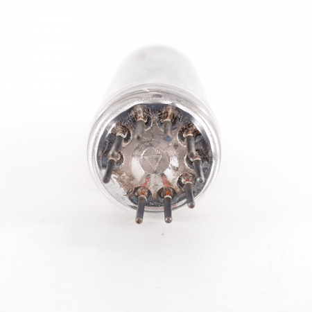 1 X 6DE7 RCA TUBE. SOLID GETTER. 1. CH81