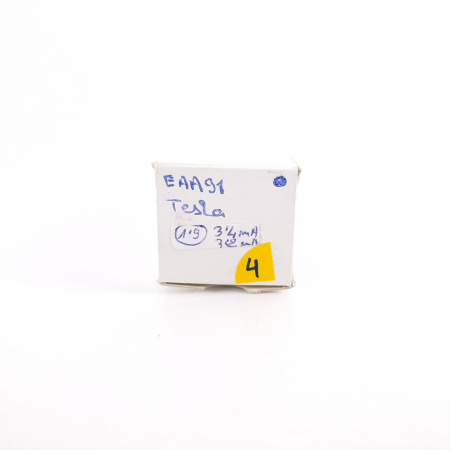 1 X EAA91 TESLA TUBE. SOLID GETTER. 4. CH81