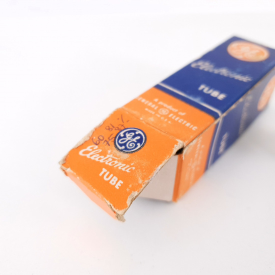 1 X 12AX7 GE TUBE. 1950s PROD. 17MM....