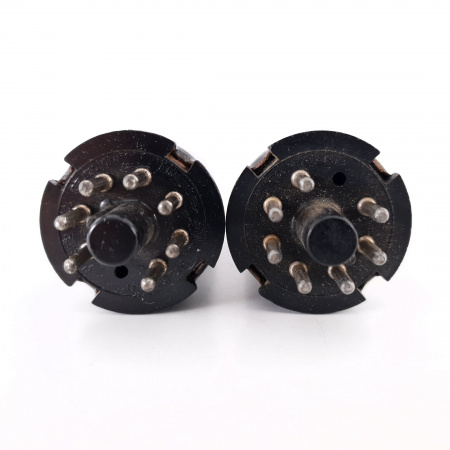 2 X 6F6 RCA RADIOTRON TUBE. 112/117% MATCHED PAIR. 1. CH82