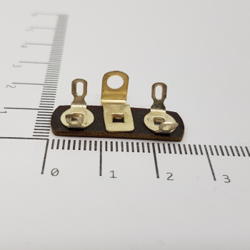 4 SOLDER LUG BAKELITE STRIP...