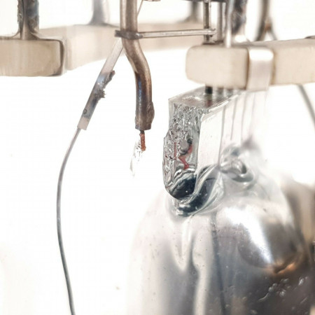 4 X CV57 GEC MARCONI. METAL BASE. NOS/NIB. CM  ENA