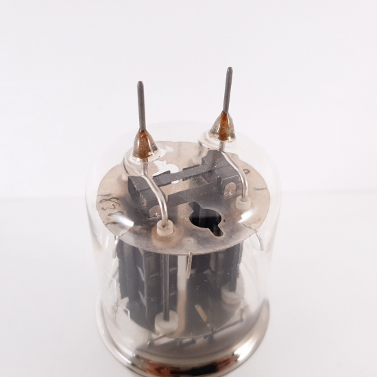 1 X CV2666 MULLARD TUBE. BLACK...