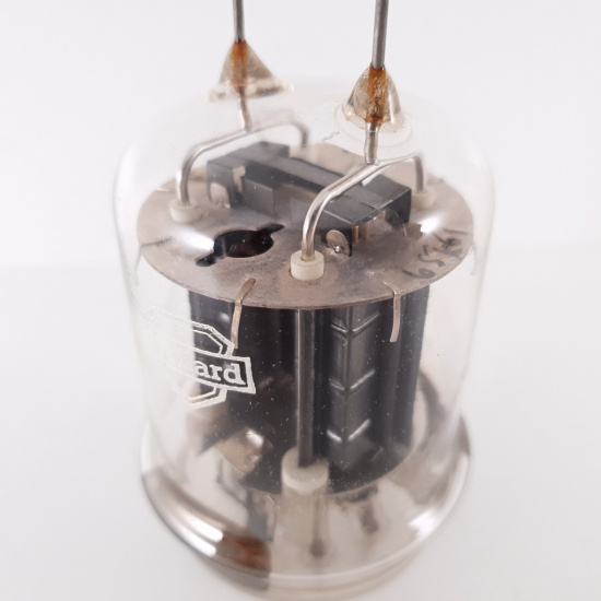 1 X CV2666 MULLARD TUBE. BLACK...