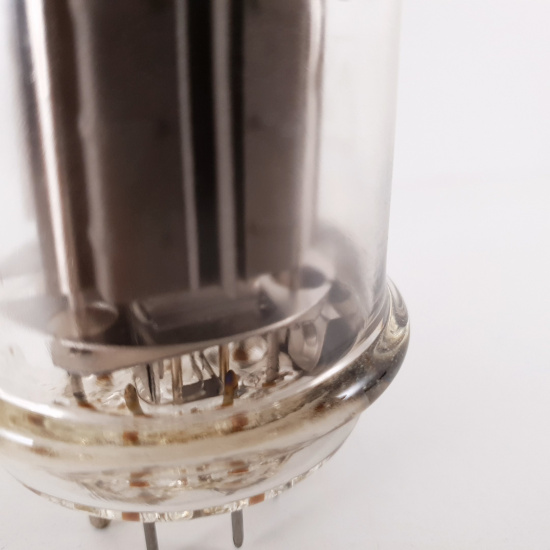 1 X CV2666 / 829B TUBE. GREY PLATES....