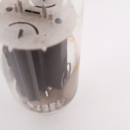 1 X 6LF6 SYLVANIA TUBE. DUAL HALO...