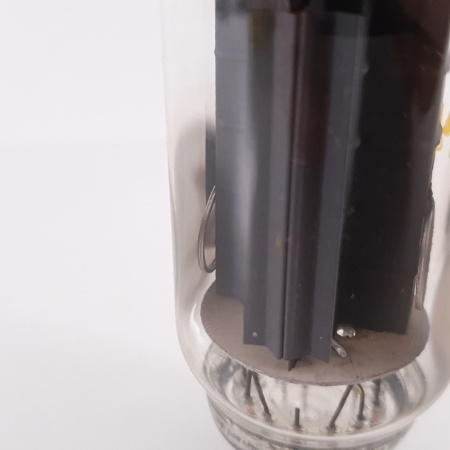 1 X 6LF6 SYLVANIA TUBE. DUAL HALO GETTER. 1. CH90