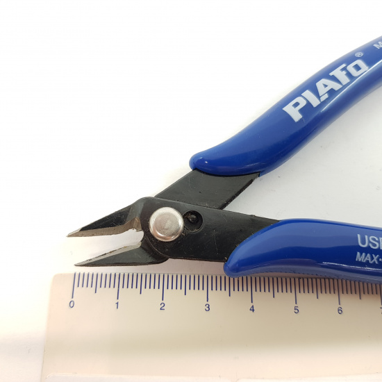 1 X MINI CUTTING PLIERS. MAX 1 mm. CB6