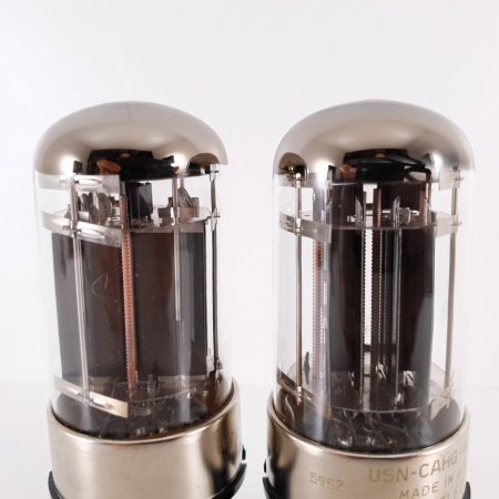 2 X 6082 CHATHAM ELECTR. TUBE. 1959 PROD. BLACK PLATES. MATCHED PAIR. 7. CH94