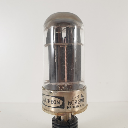 1 X 6082WB RAYTHEON TUBE. 1967 PROD. BLACK PLATES. DUAL GETTER. 8. CH94