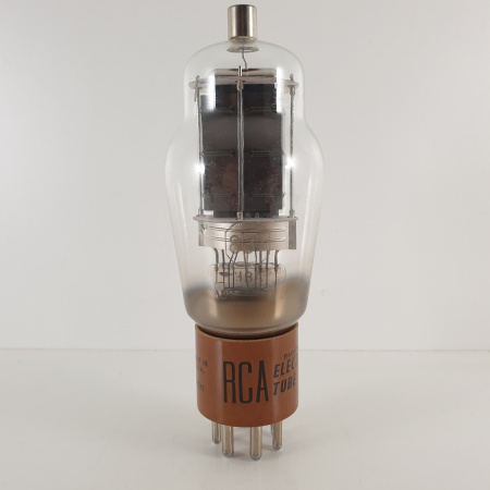 1 X 837 RCA TUBE. 1950s PROD. BLACK PLATES. RECTANGULAR GETTER. 5. CH106