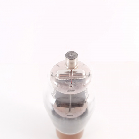 1 X 837 RCA TUBE. 1950s PROD. BLACK PLATES. RECTANGULAR GETTER. 5. CH106