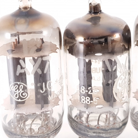 4 X 12AX7 GE TUBE. 17MM LONG PLATES. D-G. LOW EMISSION 1 TRIODE. USED. CO ENA