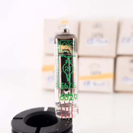 8 X 5676 RT LA RADIOTECHNIQUE TUBE. 1960s PROD. MATCHED OCTET. CH112