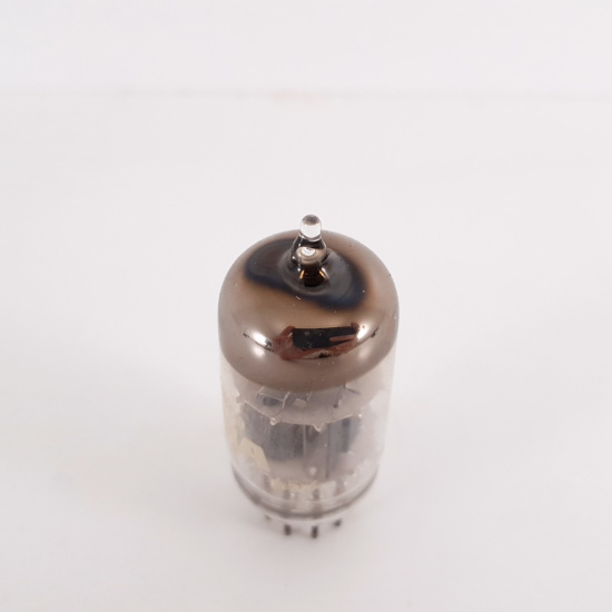 1 X 6U8A / 6AX8 / 6KD8 SYLVANIA TUBE....