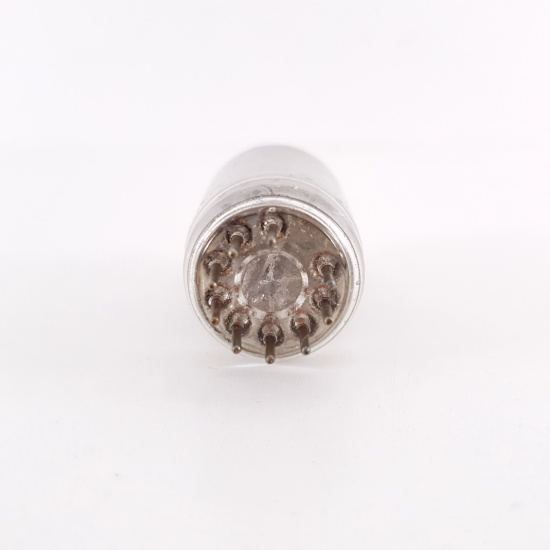 1 X 6U8A / 6AX8 / 6KD8 SYLVANIA TUBE....