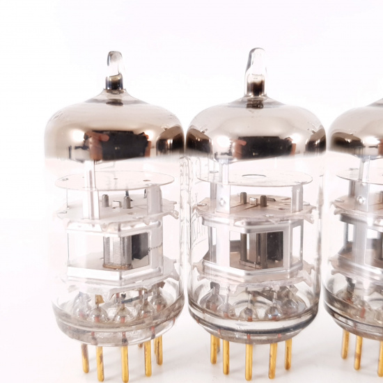 5 X EC88 MAZDA TUBE. TELEFUNKEN PROD....