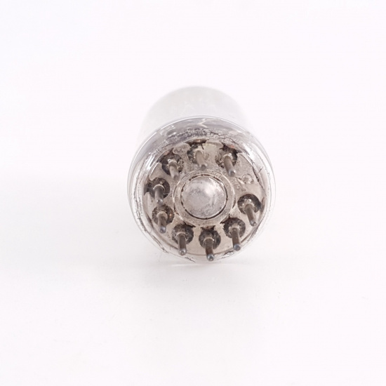 1 X EF86 VALVO TUBE. 1960s PROD. MESH...