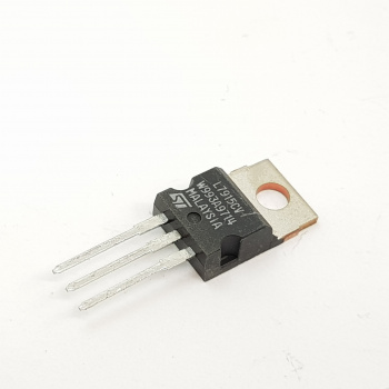 L7915CV ST TRANSISTOR NOS....