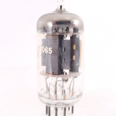 1 X ECC83 ITT TUBE. COPPER RODS. 13. CH120