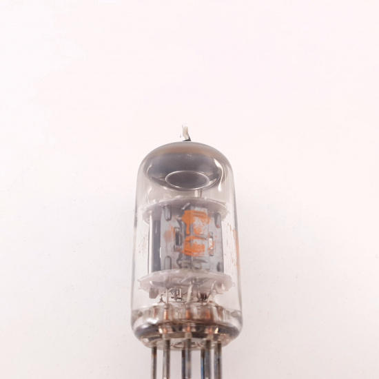 1 X 5751 RCA TUBE. 1960s PRODUCTION....